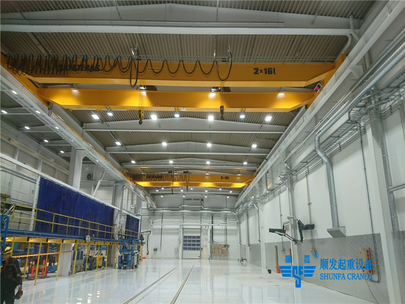 LHE型雙梁雙葫蘆起重機(jī)-4.jpg LHE型起重機(jī)